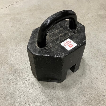 Pundare med handtag. (20kg Stapelbar)